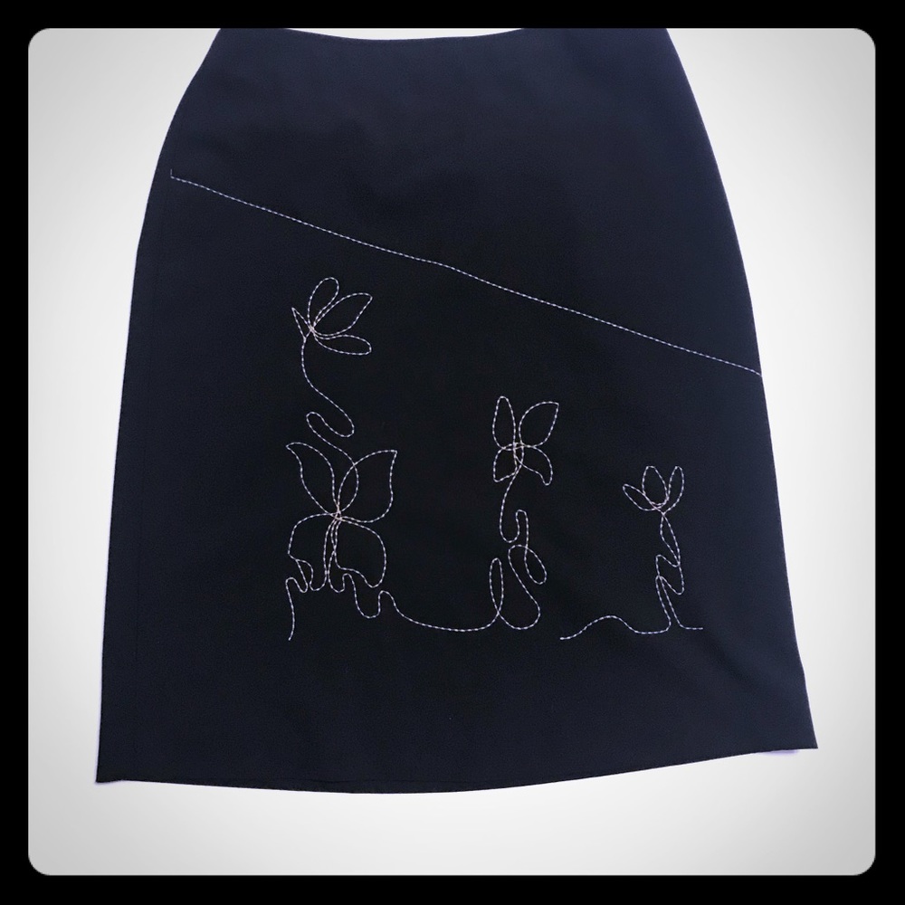 INC Black Pencil Skirt wEmbroidered detail [SK-12]